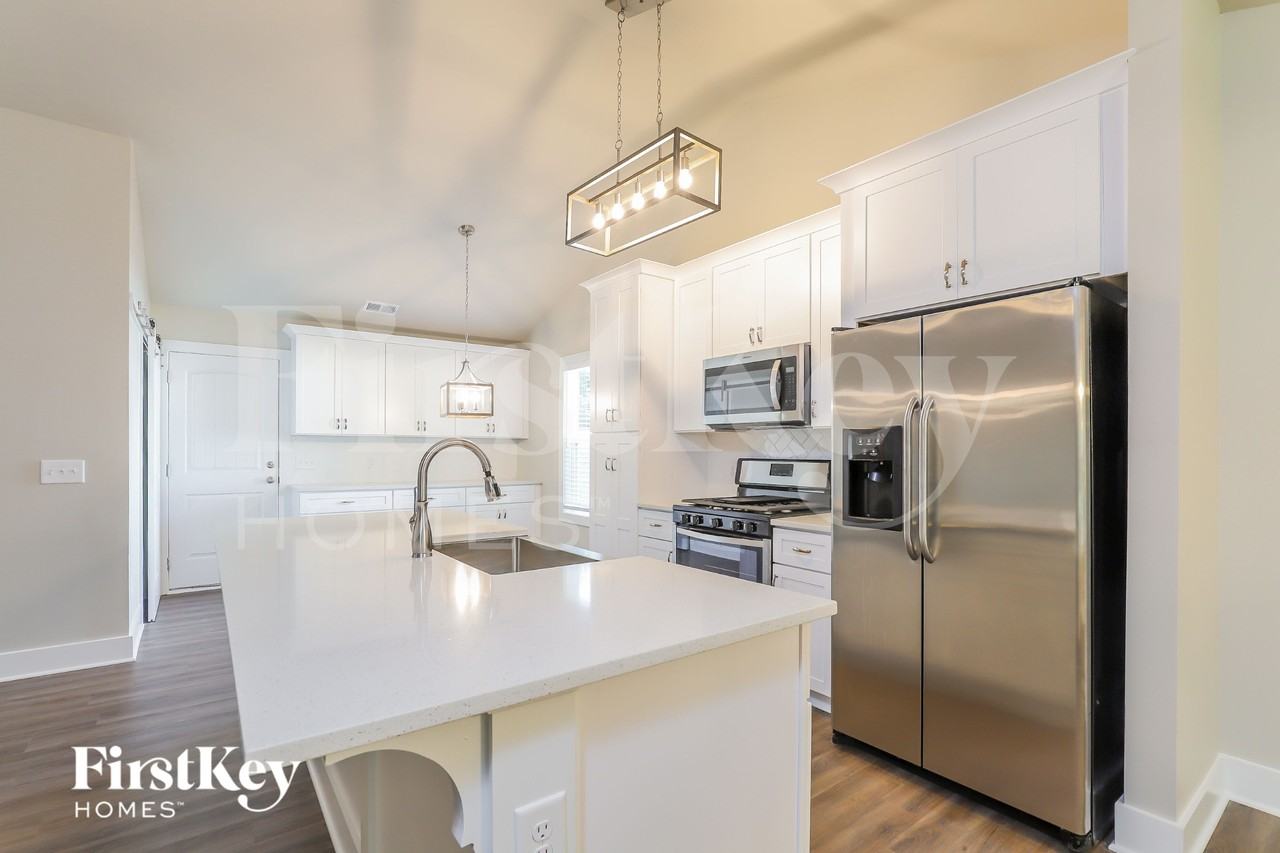 7030 Lawson Dr - Photo 6 of 15