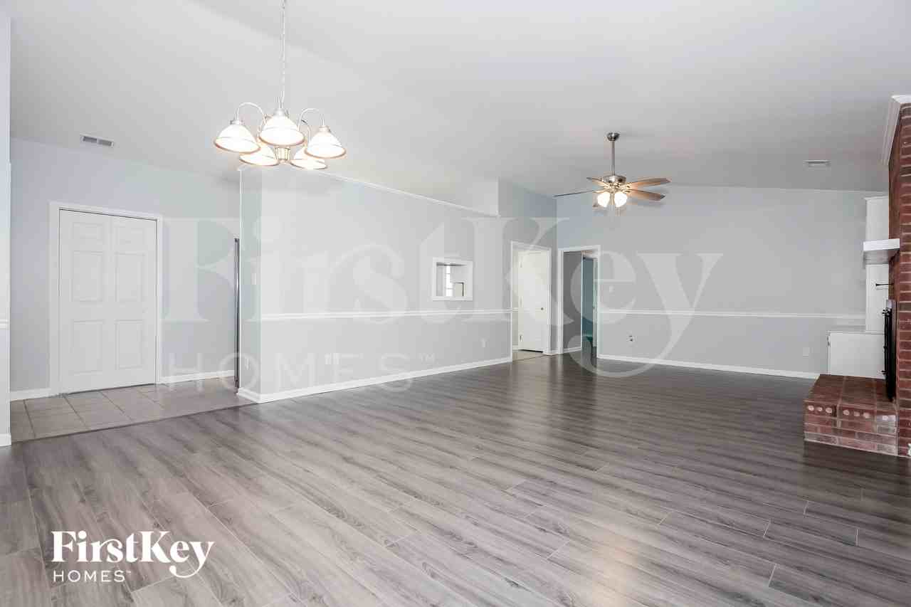 3541 Heather Ln - Photo 5 of 15