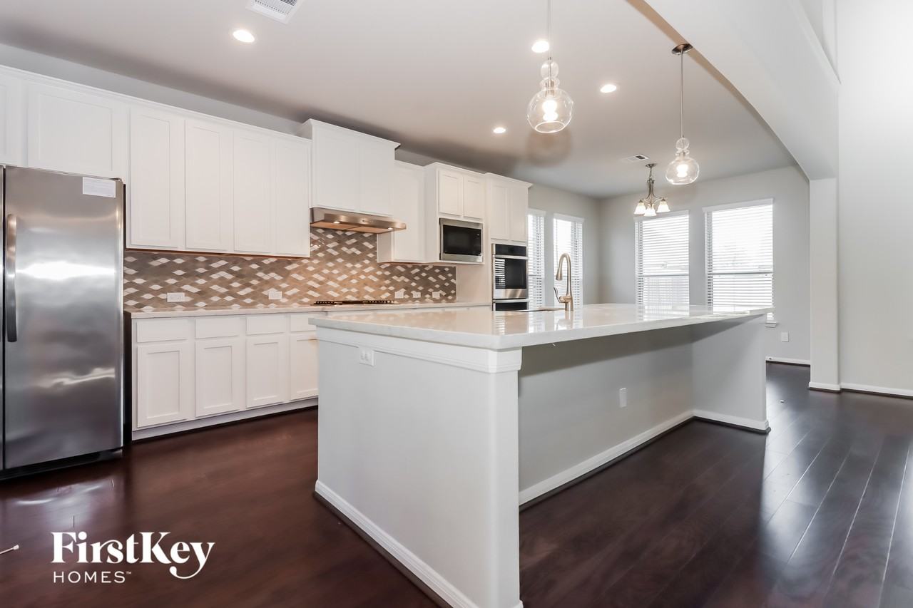 723 Chestnut Cove Ln - Photo 7 of 14