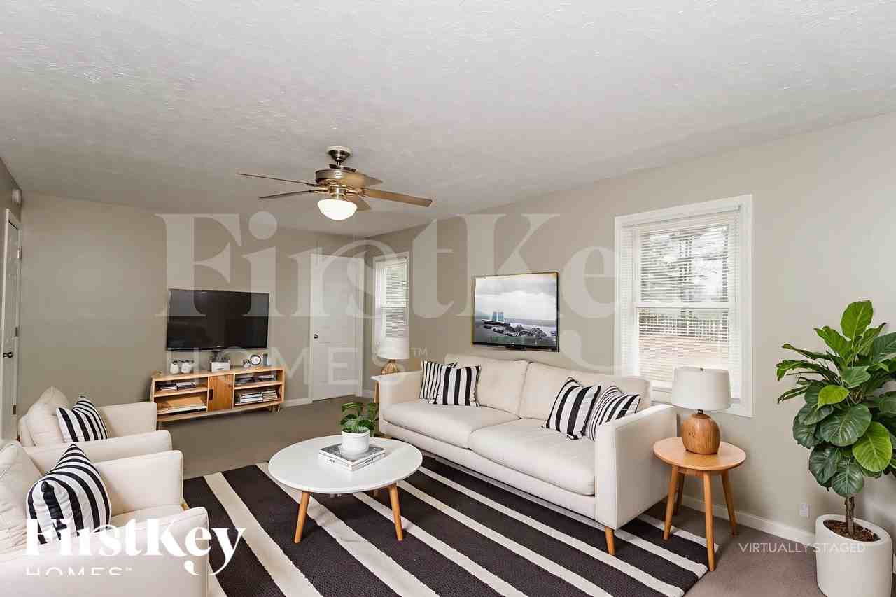 289 Angla Dr Se - Photo 3 of 18