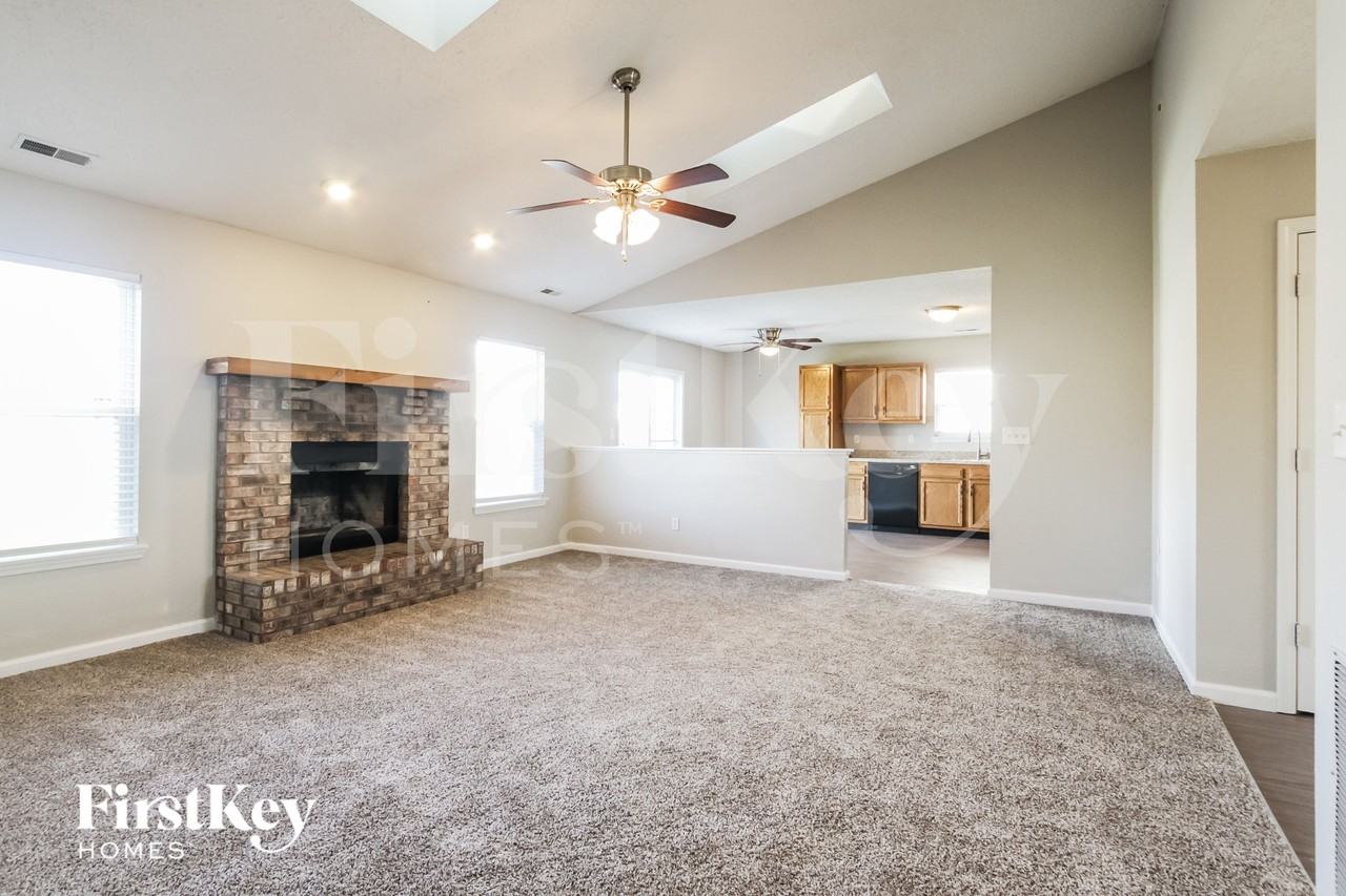 7604 Wood Stream Dr - Photo 3 of 15