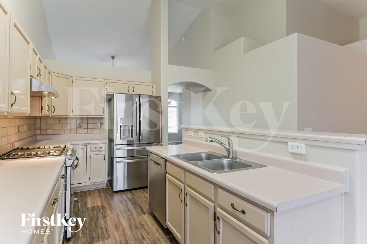 2920 W Calle Lucinda - Photo 7 of 18