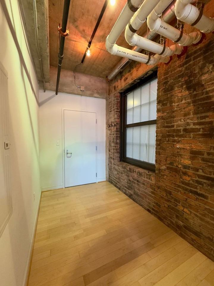 234 Holliday St - Photo 2 of 14