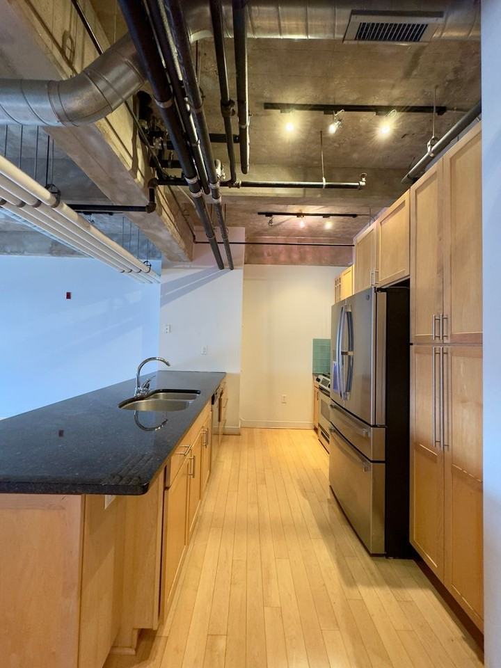 234 Holliday St - Photo 5 of 14