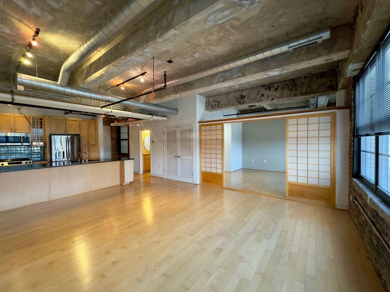 234 Holliday St - Photo 7 of 14