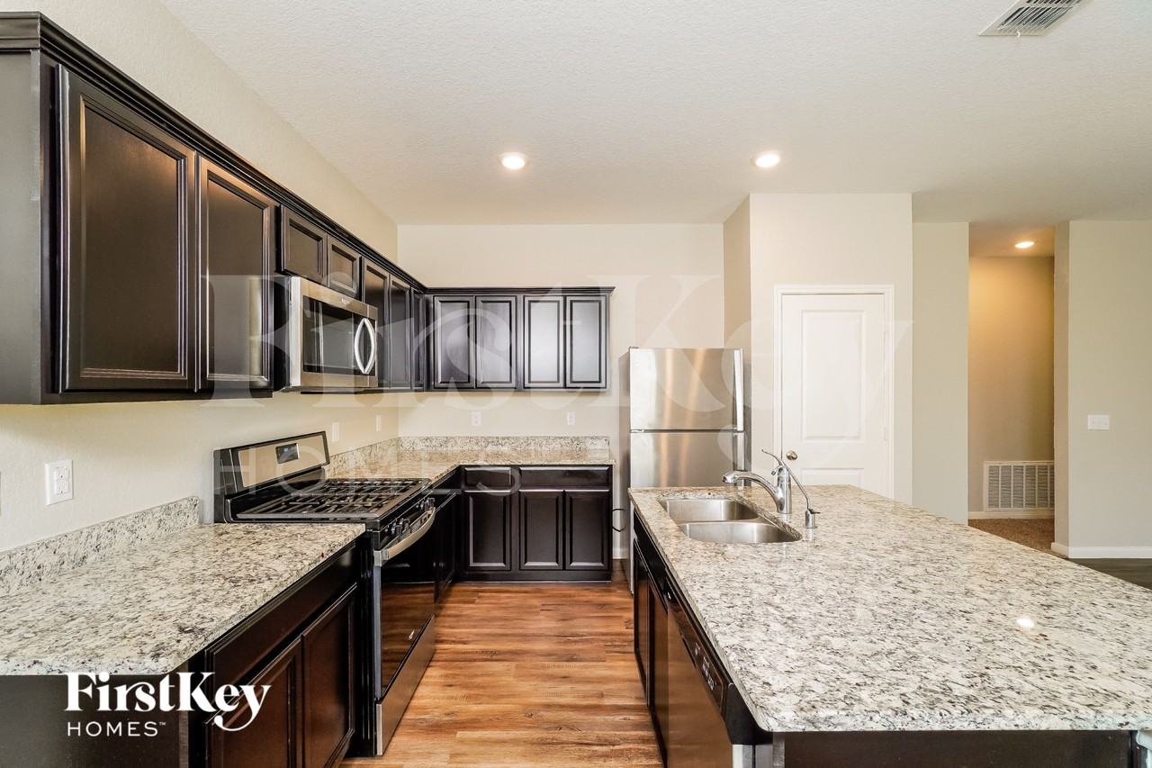 13509 Sunrise Mdw - Photo 7 of 18