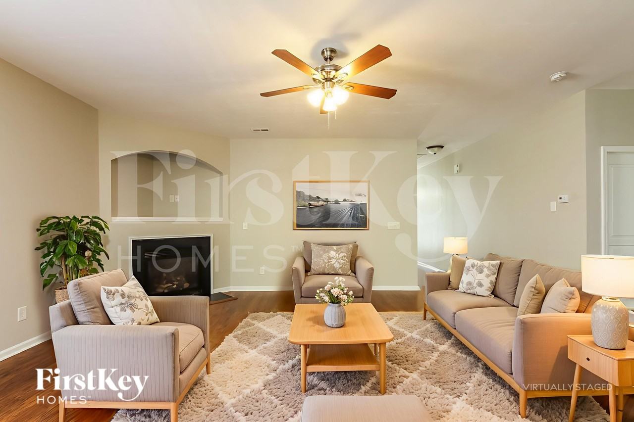 19523 Denae Lynn Dr - Photo 3 of 18