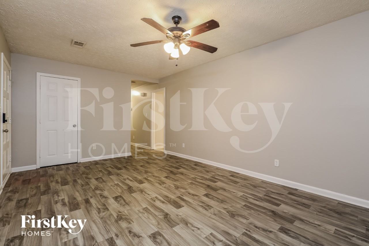 6700 Hidden Brook Trl - Photo 3 of 15