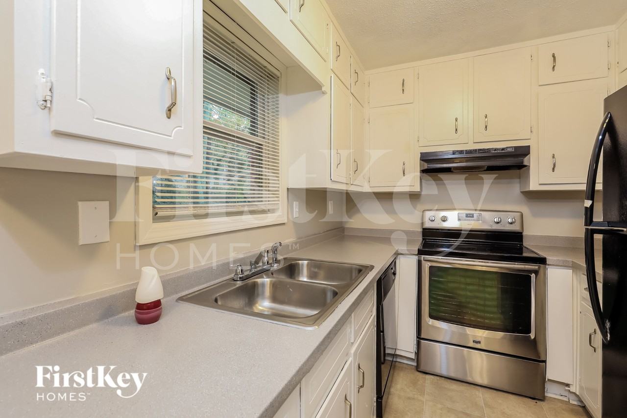 6700 Hidden Brook Trl - Photo 7 of 15