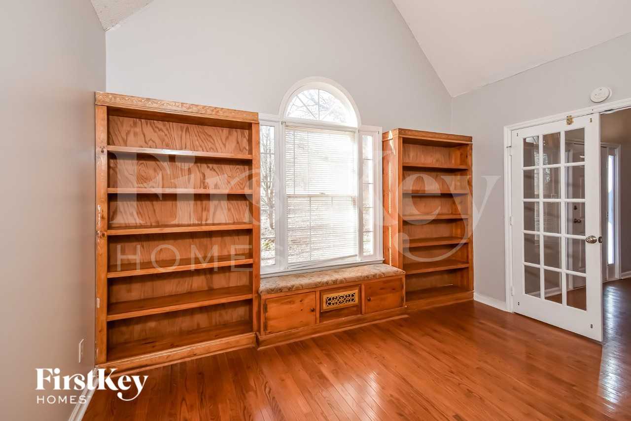 180 Lucky Leaf Pl - Photo 4 of 19