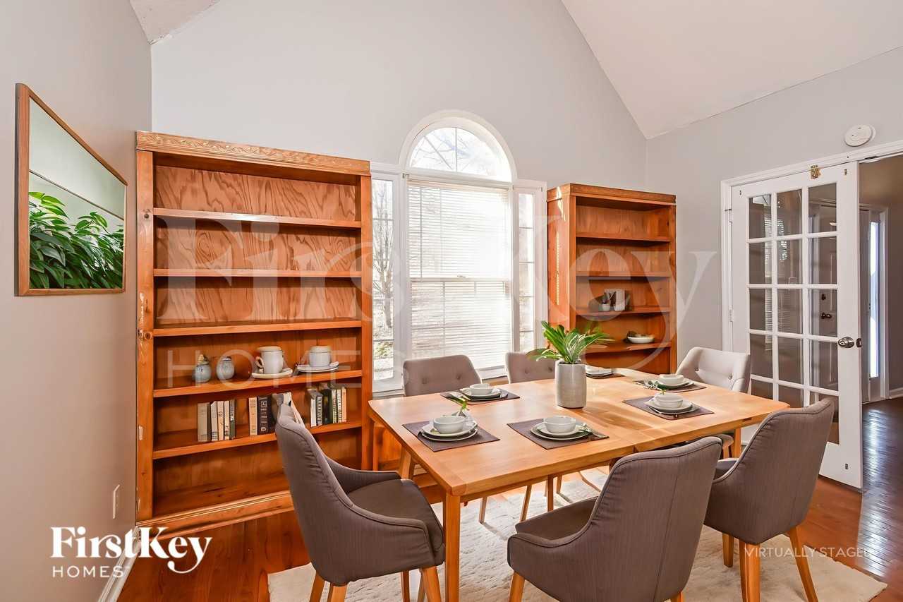 180 Lucky Leaf Pl - Photo 5 of 19