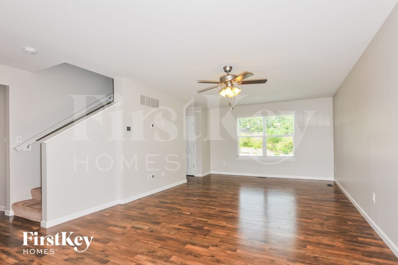 123 Brookview Way Dr - Photo 3 of 18