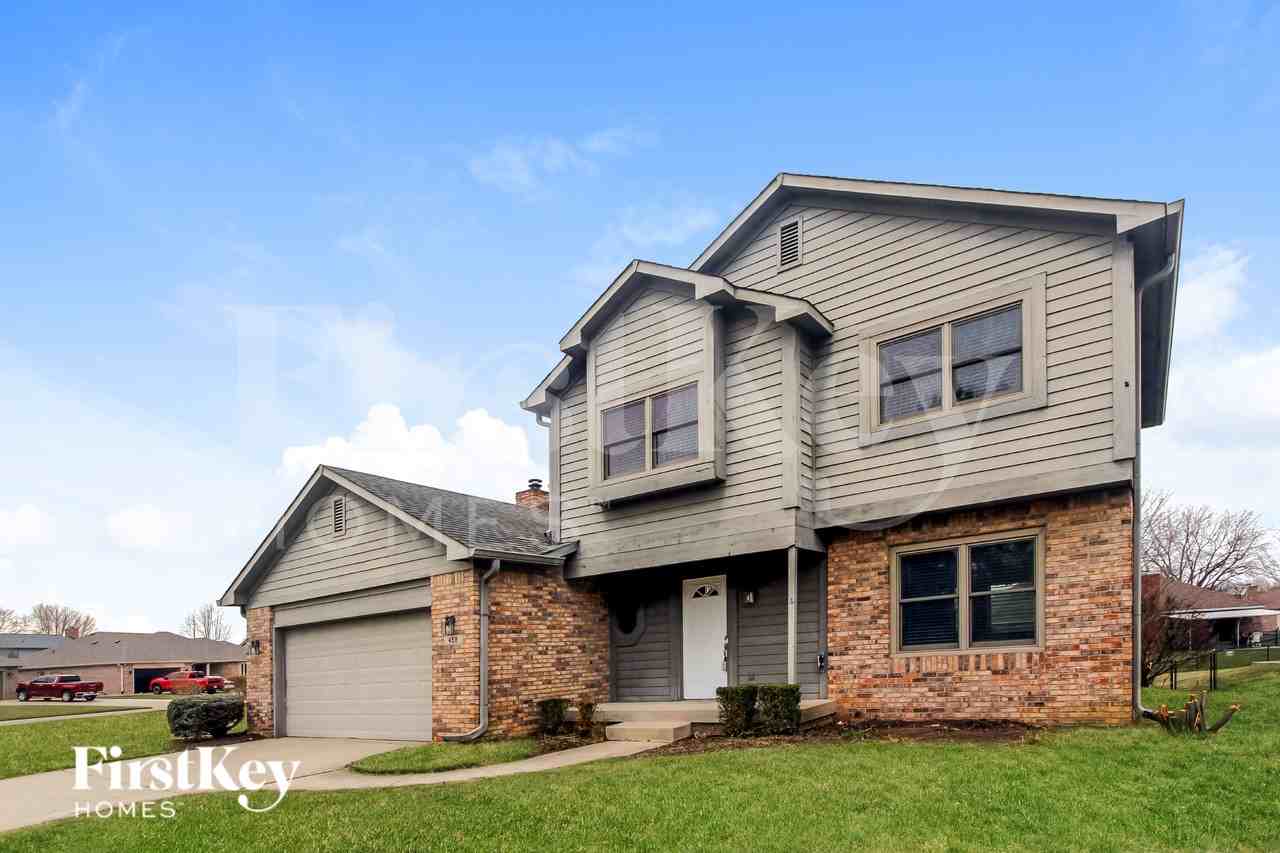 458 Pebble Way - Photo 2 of 19