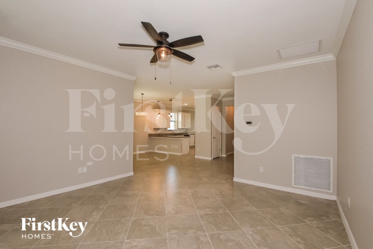 11327 Sweetgrass Dr - Photo 2 of 18