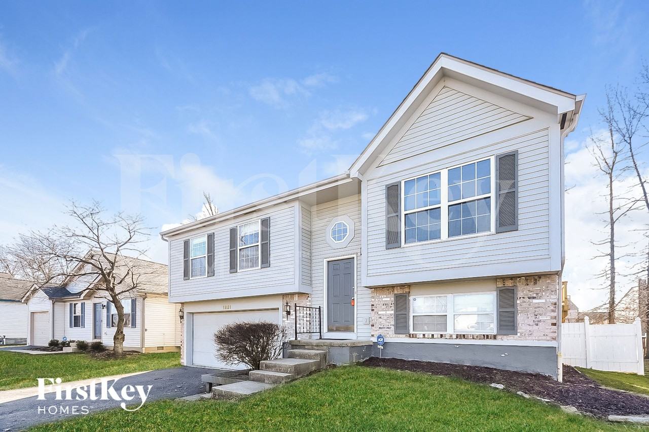 1961 Big Tree Dr - Photo 2 of 15