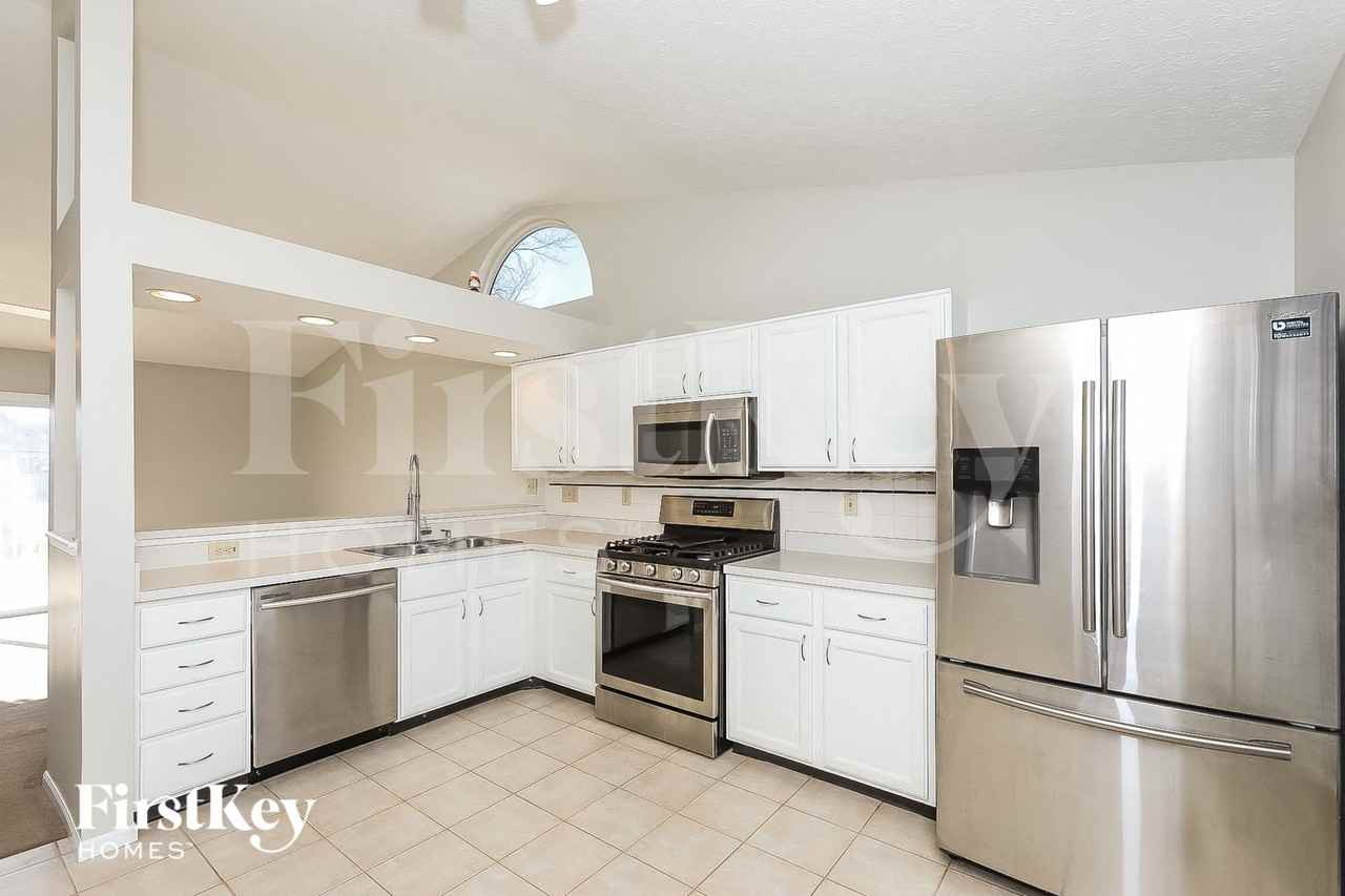 1961 Big Tree Dr - Photo 5 of 15