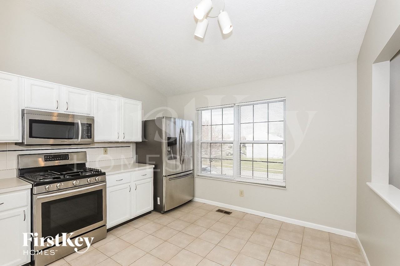 1961 Big Tree Dr - Photo 6 of 15