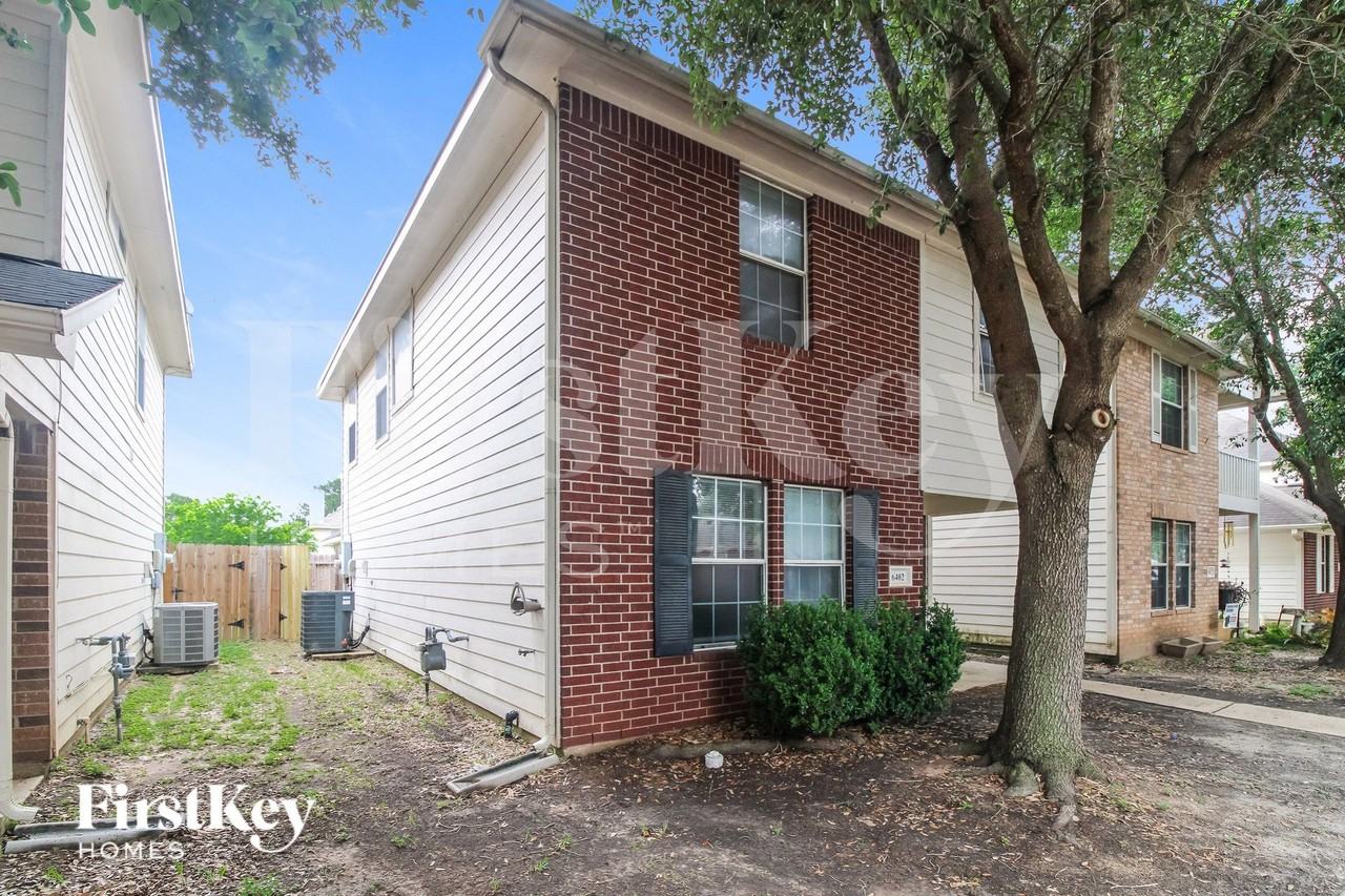 6402 Mountain Pines Ln - Photo 3 of 16