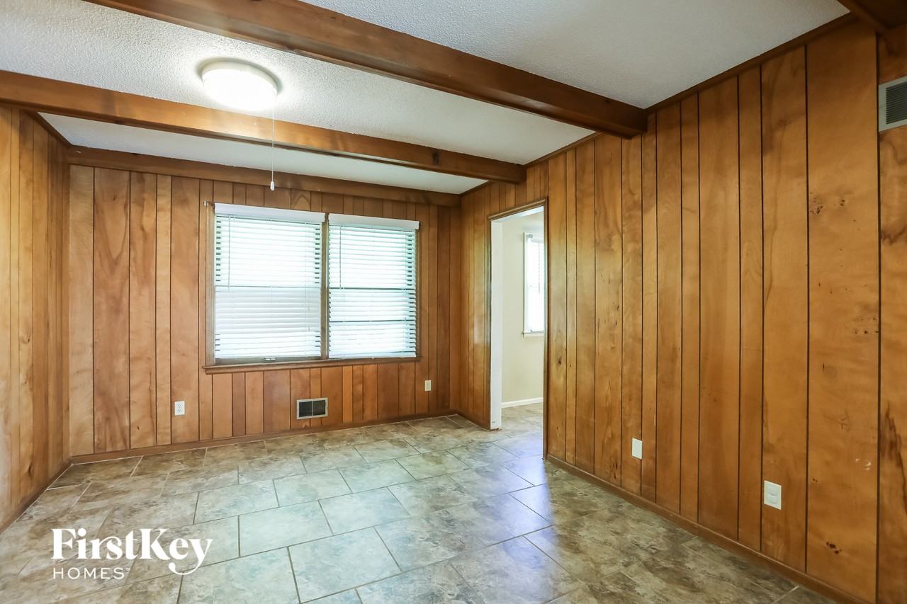 5800 Booth Ave - Photo 7 of 15