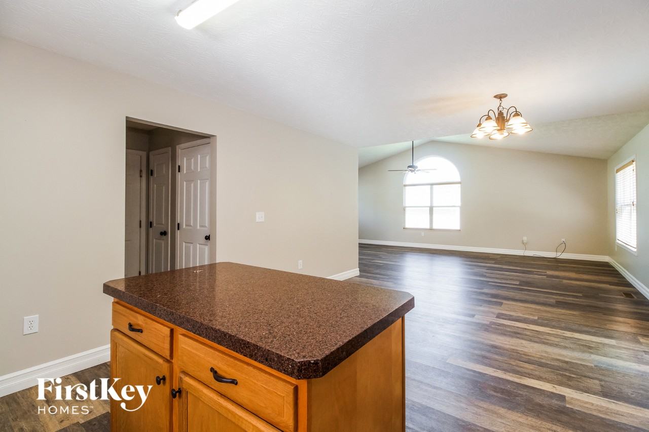 58 Huntington Ave - Photo 7 of 15