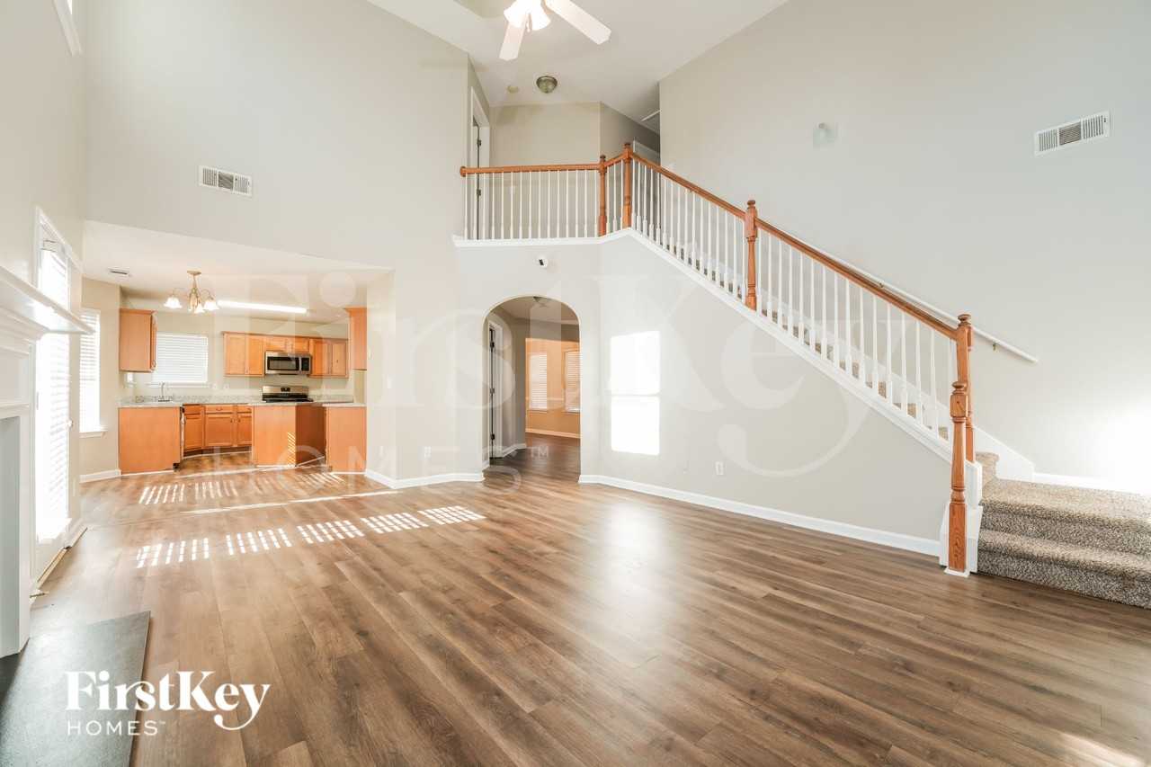 5435 Yellow Pine Dr - Photo 4 of 19