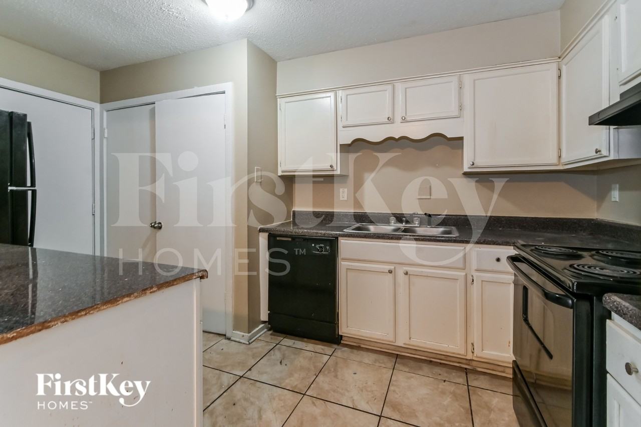 4266 Crump Rd - Photo 7 of 19