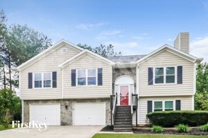 featured image of 424 Waverly Forest Ct