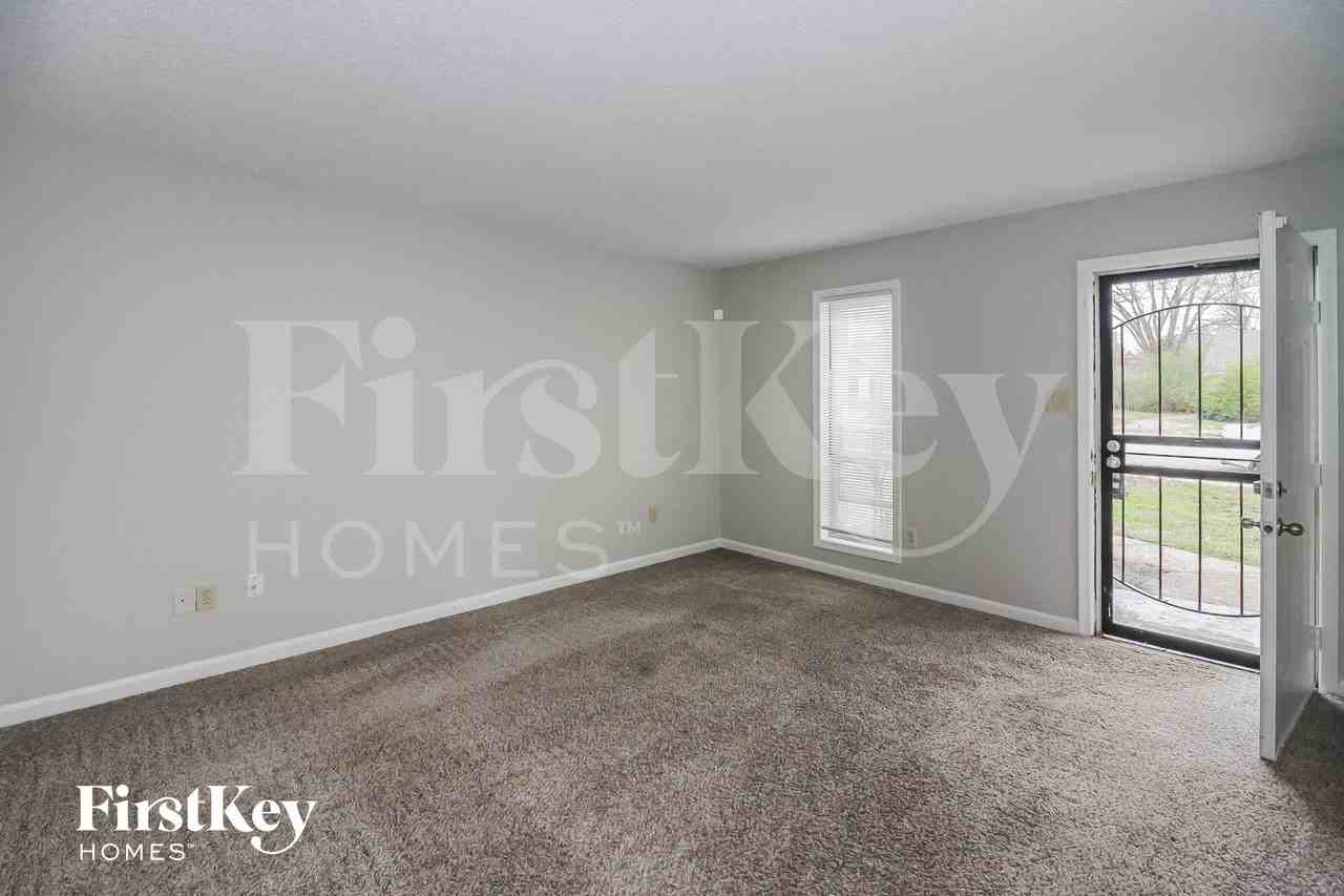 4094 Berrybrook Cv - Photo 2 of 15