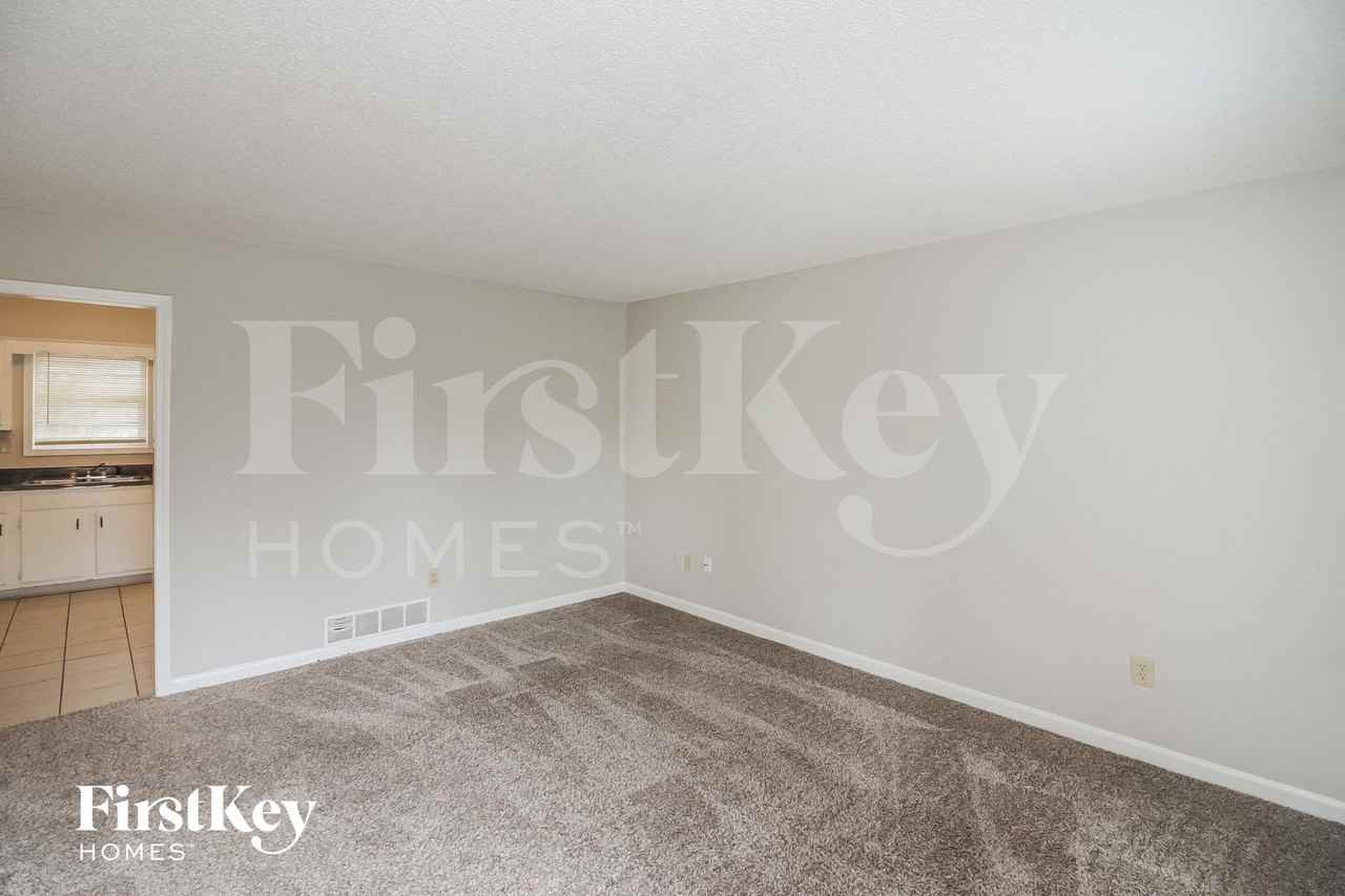 4094 Berrybrook Cv - Photo 4 of 15