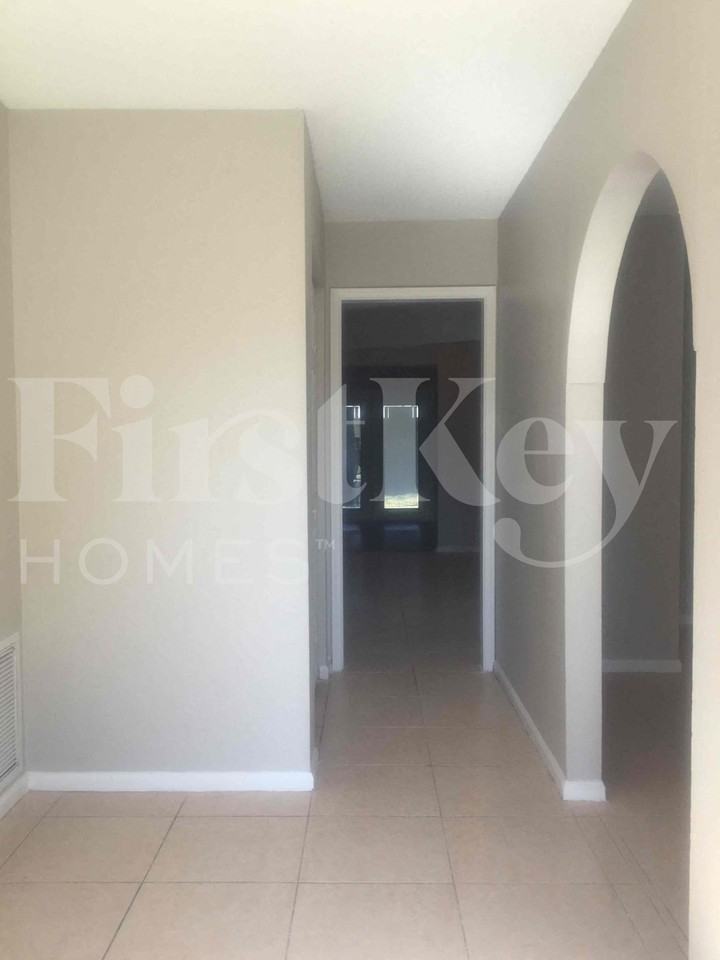 3637 Avenue Montresor - Photo 2 of 31