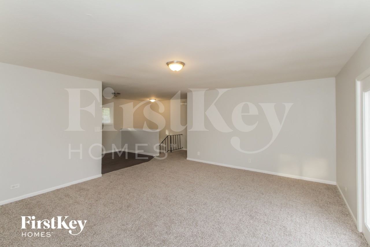 181 S Pinecrest Rd - Photo 4 of 15