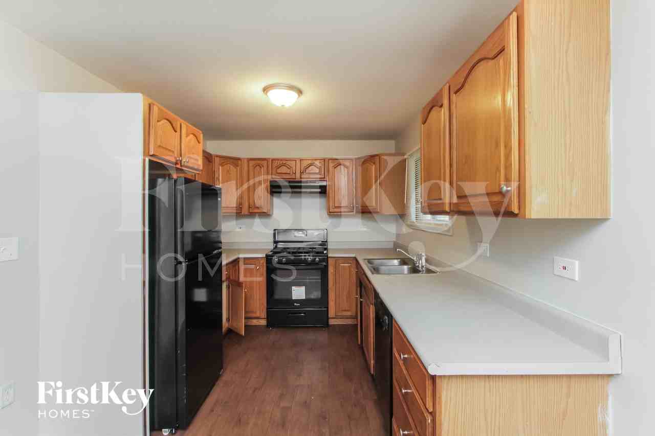 181 S Pinecrest Rd - Photo 5 of 15