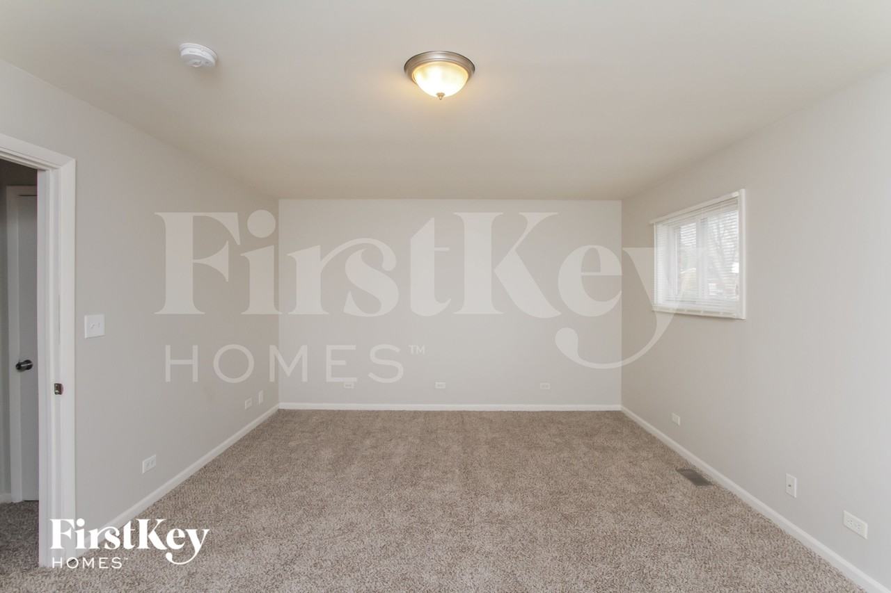 181 S Pinecrest Rd - Photo 7 of 15