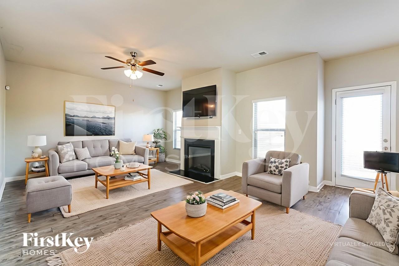 1513 Culpepper Ln - Photo 5 of 19