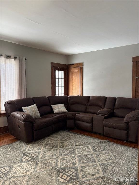 42 Lincoln Blvd - Photo 2 of 12