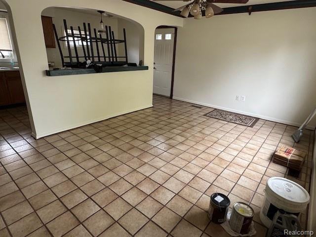 28426 Halecreek St - Photo 3 of 29