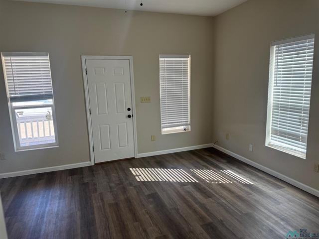 206 S 8th St - Photo 2 of 9