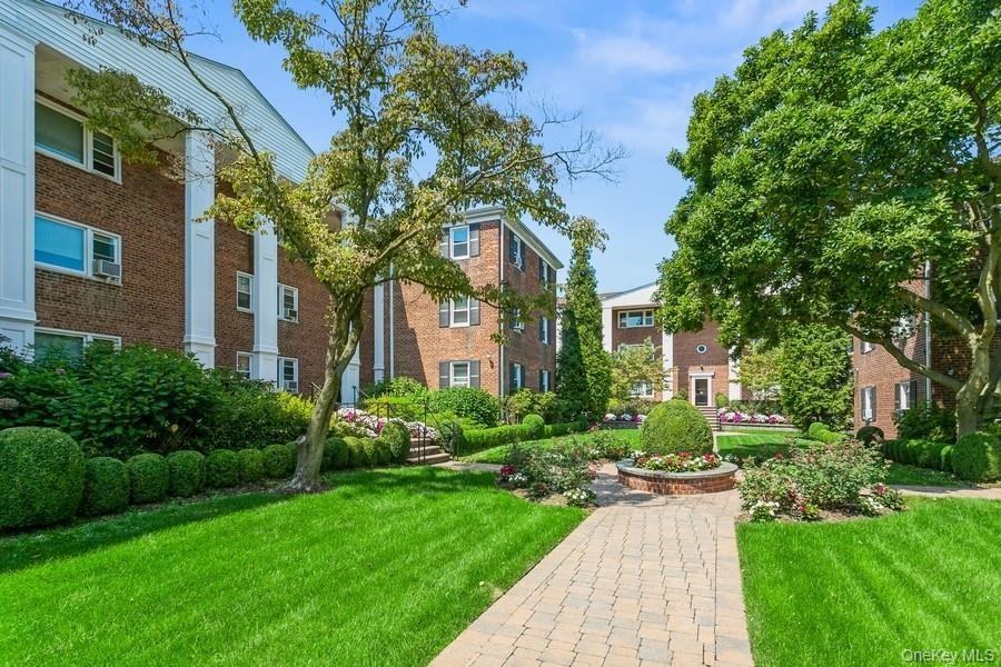 1833 Palmer Ave - Photo 2 of 18