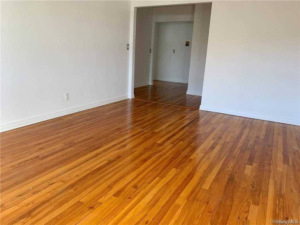 1833 Palmer Ave - Photo 5 of 18