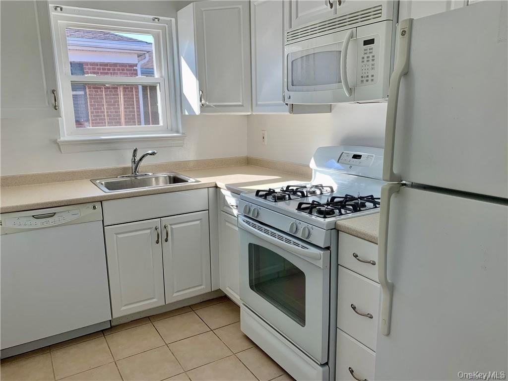 1833 Palmer Ave - Photo 6 of 18