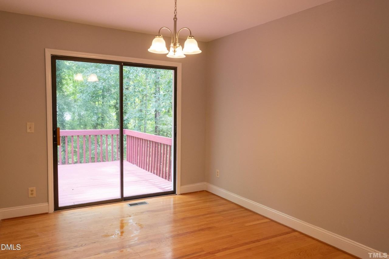 417 Landerwood Ln - Photo 6 of 27