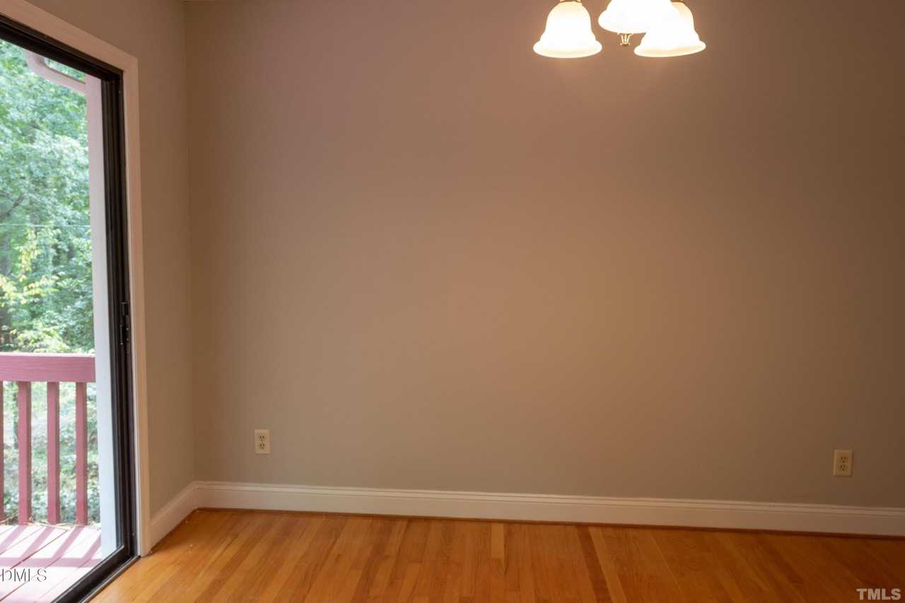 417 Landerwood Ln - Photo 7 of 27