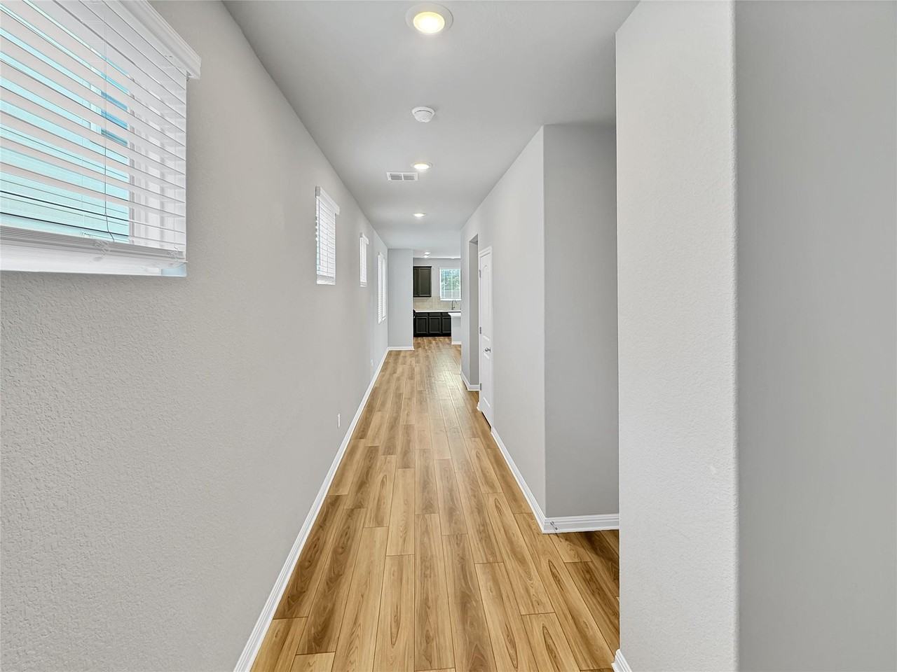 2437 Roosevelt Rd - Photo 3 of 37