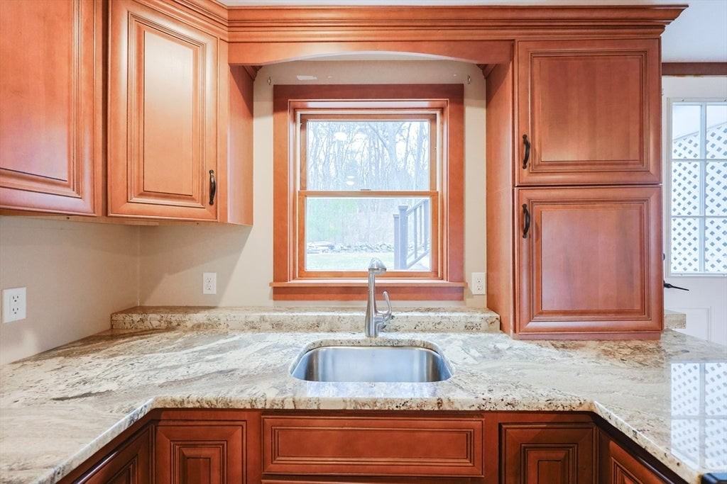 68 Greene St - Photo 6 of 26