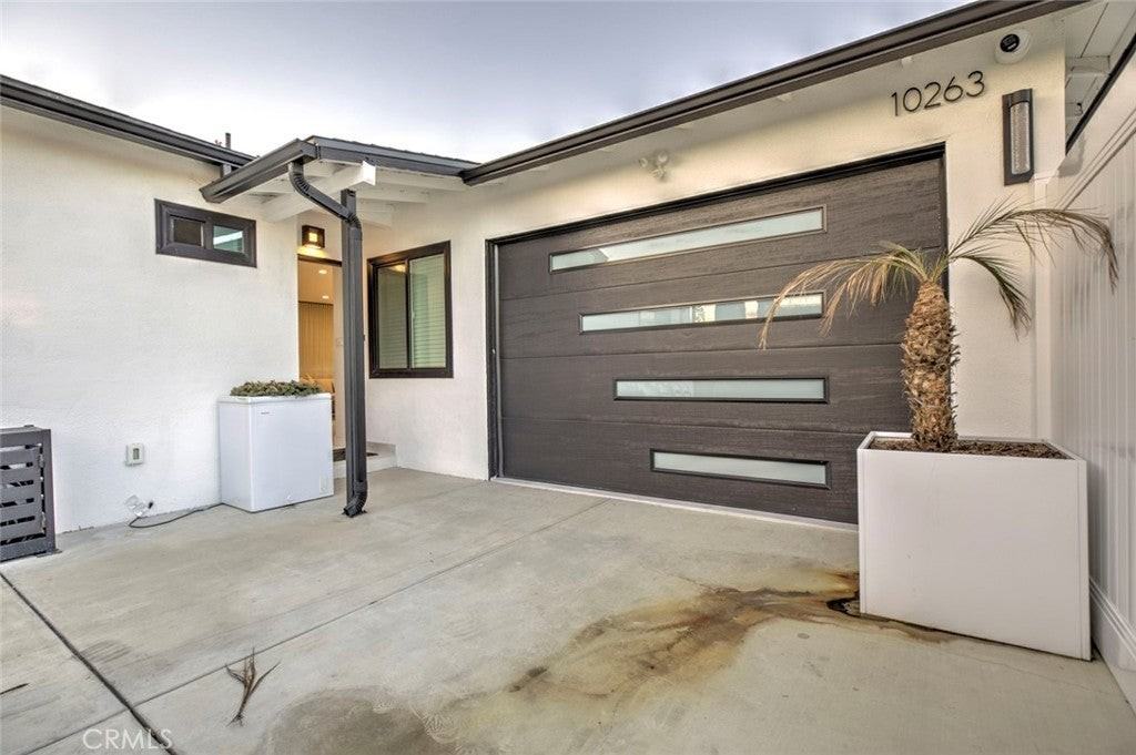 10263 Strathern St - Photo 2 of 19