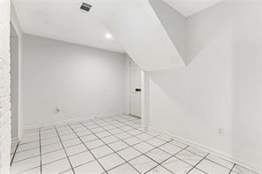 903 Octavia St - Photo 4 of 21