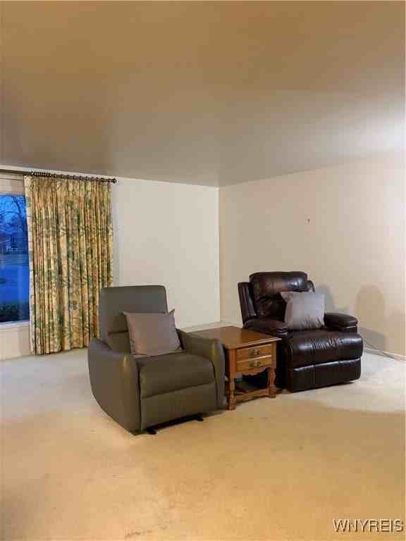 40 Sweetwood Dr N - Photo 3 of 9