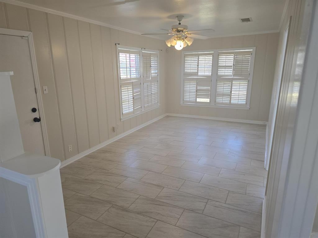 1795 Euclid St - Photo 2 of 10