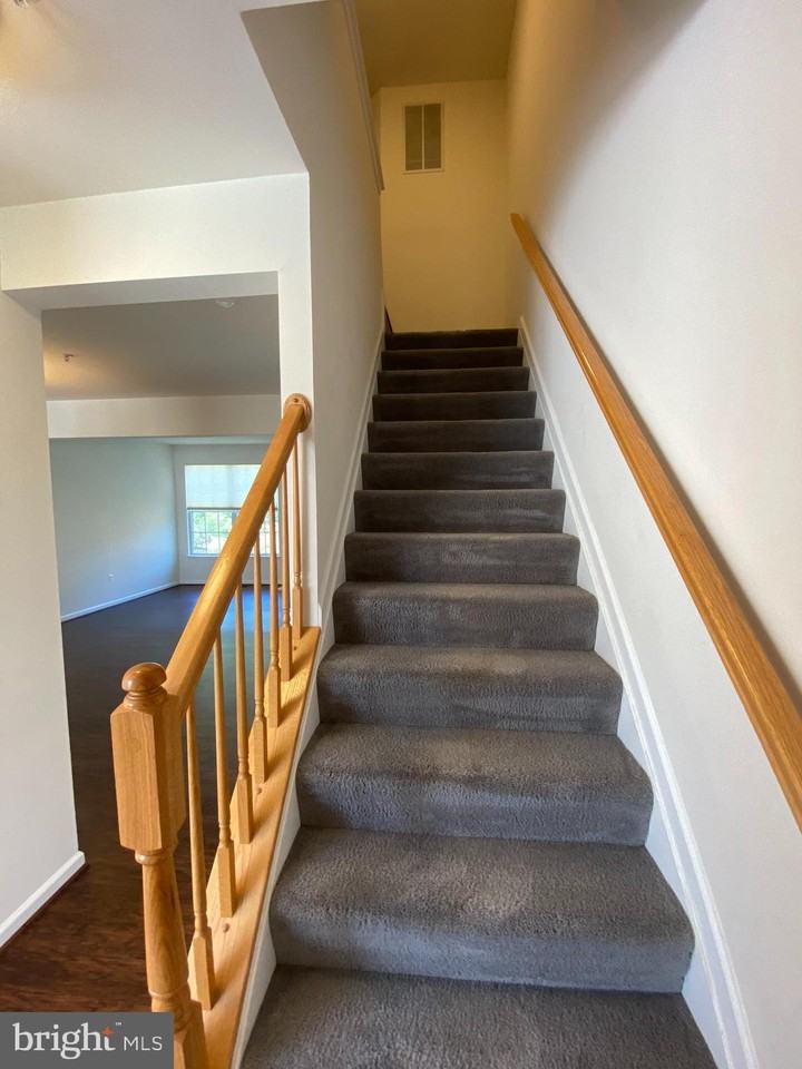 8484 Pattette Pl - Photo 5 of 27