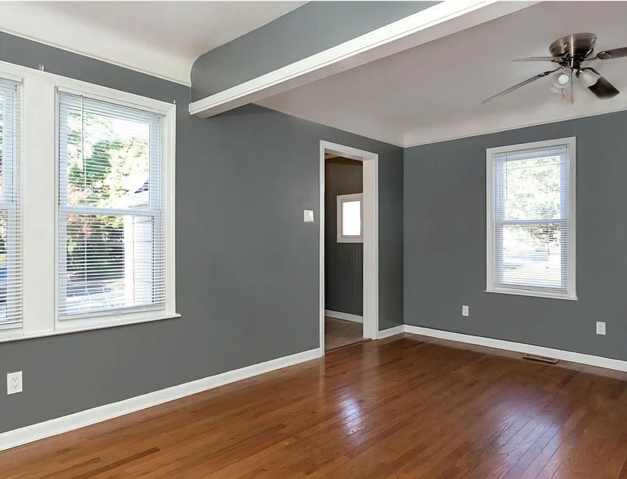 17916 Grove St - Photo 4 of 23